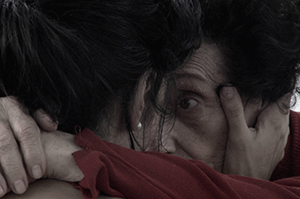 Imagem de cena do filme Em três atos, de Lucia Murat